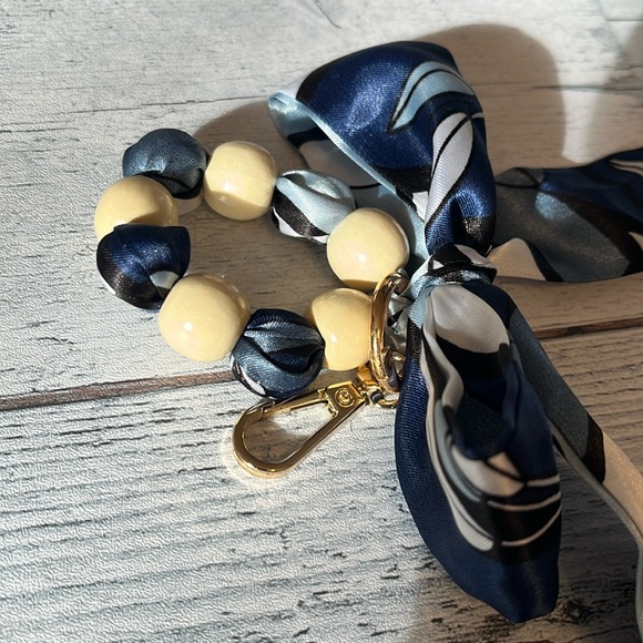 ✨5/$25 Cute twilly & bead bag charm/ keychain - Picture 2 of 3